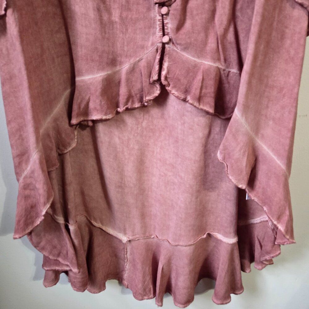 EUC LIKE NEW ENTRO V NECK RUFFLED HIGH LOW BUTTONED TOP SIZE LARGE - Picture 7 of 16